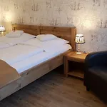 阿奎瑞斯酒店 3*